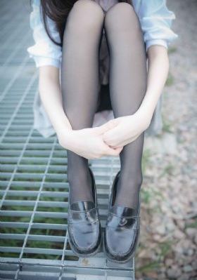 亚洲成在人线av小说_剧情片电影完整版