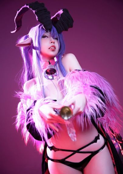 婷婷综合一区二区伊人_DVD高清迅雷在线观看